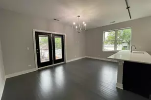 1841 W 21st St, Chicago, IL 60608 - Photo 12
