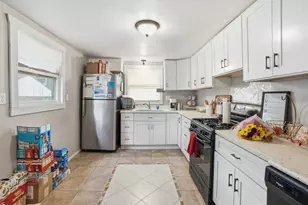 447 N Birch St, Manteno, IL 60950 - Photo 8