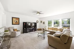 2905 Plumrose Ln, McHenry, IL 60050 - Photo 6