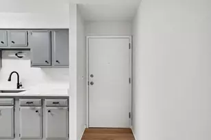 3008 Roberts Dr, Woodridge, IL 60517 - Photo 8