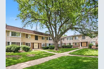3008 Roberts Drive #7, Woodridge, IL 60517 - Photo 2