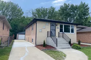 18137 Ravisloe Terrace, Country Club Hills, IL 60478 - Photo 2