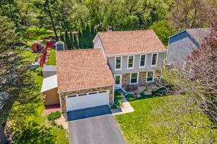 506 Old Hunt Rd, Fox River Grove, IL 60021 - Photo 1