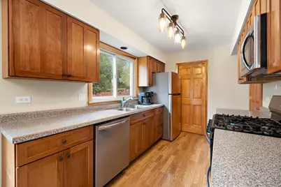 506 Old Hunt Road, Fox River Grove, IL 60021 - Photo 12