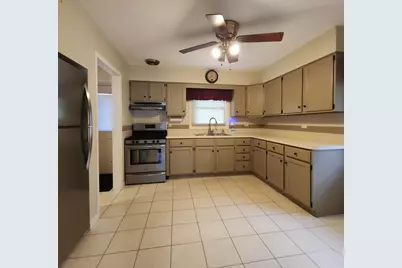 4609 W 115th Place, Alsip, IL 60803 - Photo 14