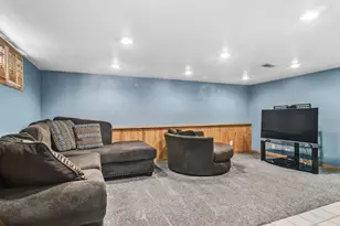 327 W Hawley St, Mundelein, IL 60060 - Photo 12