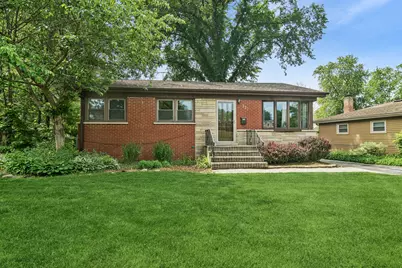327 W Hawley Street, Mundelein, IL 60060 - Photo 1