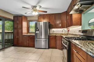 327 W Hawley St, Mundelein, IL 60060 - Photo 20