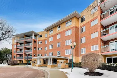 710 Creekside Drive #104A, Mount Prospect, IL 60056 - Photo 2