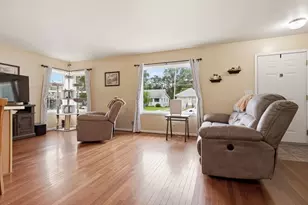 820 S Locust St, Pontiac, IL 61764 - Photo 12