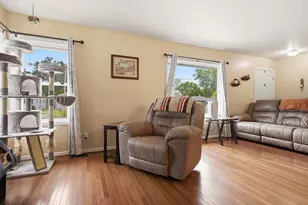 820 S Locust St, Pontiac, IL 61764 - Photo 10