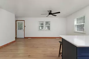 602 W 3rd St, Delavan, IL 61734 - Photo 10