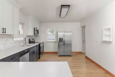 602 W 3rd Street, Delavan, IL 61734 - Photo 8