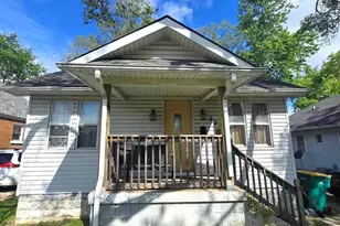 927 W Park Ave, Joliet, IL 60436 - Photo 1