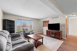 2515 Clayton Blvd, Champaign, IL 61822 - Photo 6