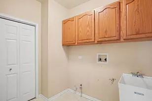 205 Willowwood Dr, Oswego, IL 60543 - Photo 14