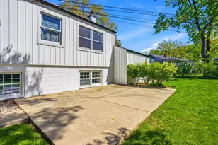 1917 E Cholo Ln, Mount Prospect, IL 60056 - Photo 24