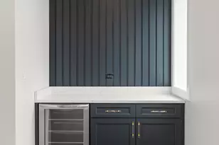 420 E 50th Pl, Chicago, IL 60615 - Photo 6