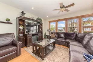 6461 W Raven St, Chicago, IL 60631 - Photo 4
