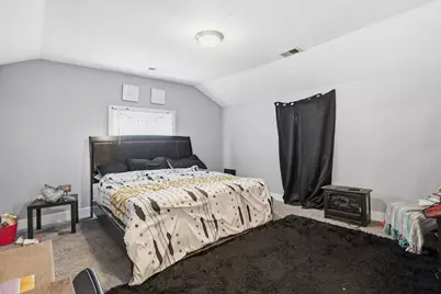3202 W 67th Street, Davenport, IA 52806 - Photo 10