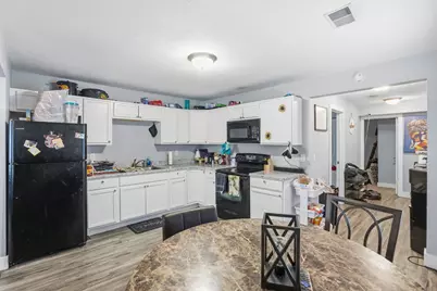3202 W 67th Street, Davenport, IA 52806 - Photo 8
