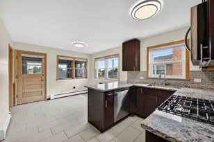 8312 W Summerdale Ave, Chicago, IL 60656 - Photo 12