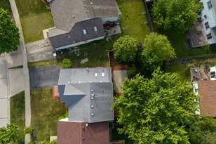 1161 Regent Dr, Mundelein, IL 60060 - Photo 40