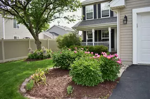667 Harvest Dr, Bolingbrook, IL 60490 - Photo 2