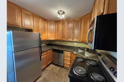 7428 Washington Street #603, Forest Park, IL 60130 - Photo 4