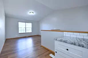 19 E Pineview Dr, Round Lake Park, IL 60073 - Photo 18