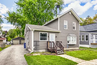 225 N May Street, Hinckley, IL 60520 - Photo 2