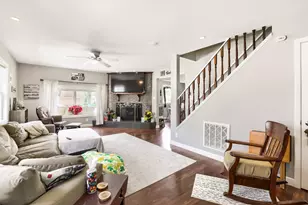 225 N May St, Hinckley, IL 60520 - Photo 4