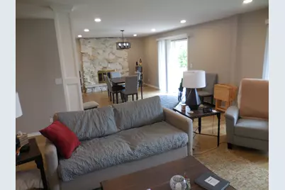2653 N Bradford Drive, Arlington Heights, IL 60004 - Photo 2