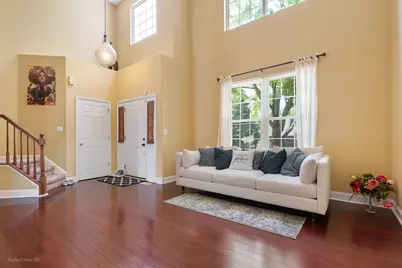 1195 Masters Parkway, Aurora, IL 60506 - Photo 2