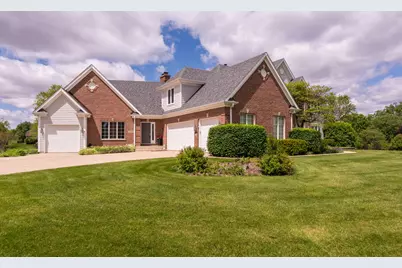 4N918 West Woods Drive, Saint Charles, IL 60175 - Photo 2