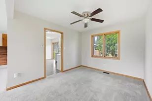 10 Joyce Ct, Crete, IL 60417 - Photo 10