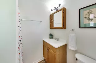 2004 Sprucewood Ln, Lindenhurst, IL 60046 - Photo 18