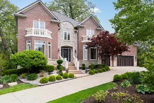 135 Settlers Dr, Naperville, IL 60565 - Photo 1