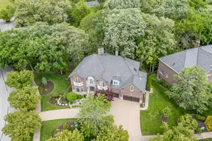 135 Settlers Dr, Naperville, IL 60565 - Photo 6
