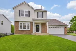 298 Fairhaven Dr, Saint Charles, IL 60175 - Photo 1