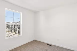 557 Yosemite Wy, Mundelein, IL 60060 - Photo 18
