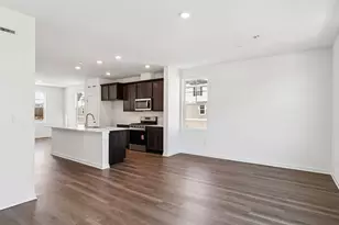 557 Yosemite Wy, Mundelein, IL 60060 - Photo 10