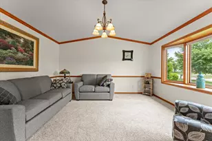 613 Crestwood Dr, Champaign, IL 61822 - Photo 6
