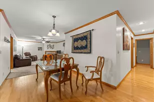 613 Crestwood Dr, Champaign, IL 61822 - Photo 14