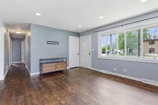 698 W Colfax St, Palatine, IL 60067 - Photo 4