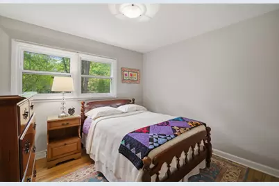 827 Liberty Bell Lane, Libertyville, IL 60048 - Photo 12