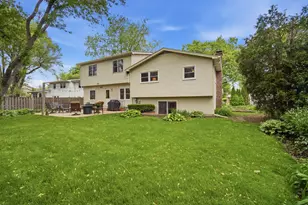 827 Liberty Bell Ln, Libertyville, IL 60048 - Photo 26