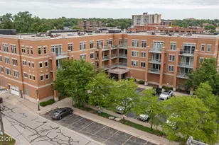 1 S Lincoln Ave, Lombard, IL 60148 - Photo 2