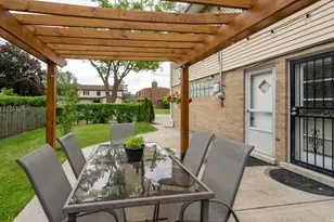 [Address not provided], Morton Grove, IL 60053 - Photo 6