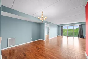 6807 N Milwaukee Ave, Niles, IL 60714 - Photo 6